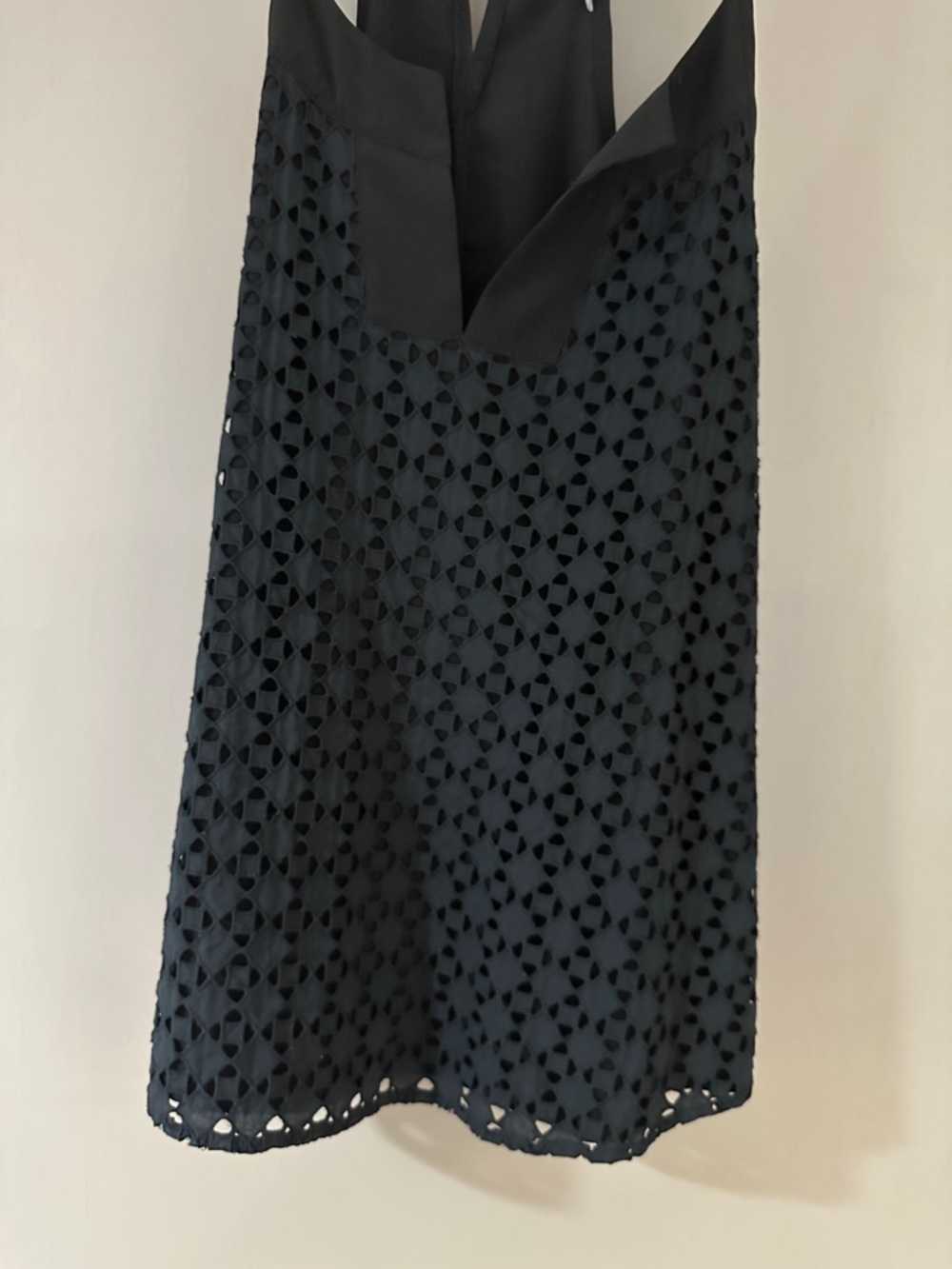 Athleta Black Eyelet Lace Halter Tank Top Women’s Spaghetti Strap Tie Back - Picture 5 of 7